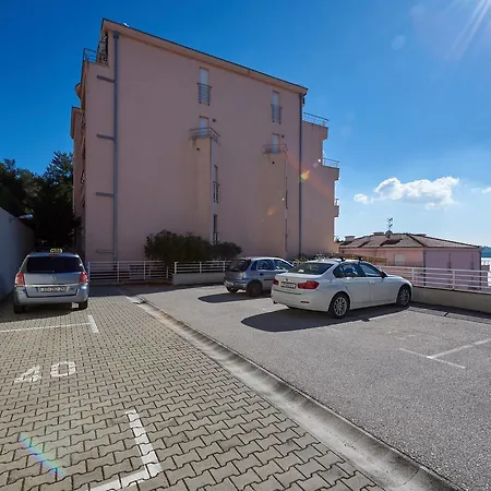 Goran Apartment